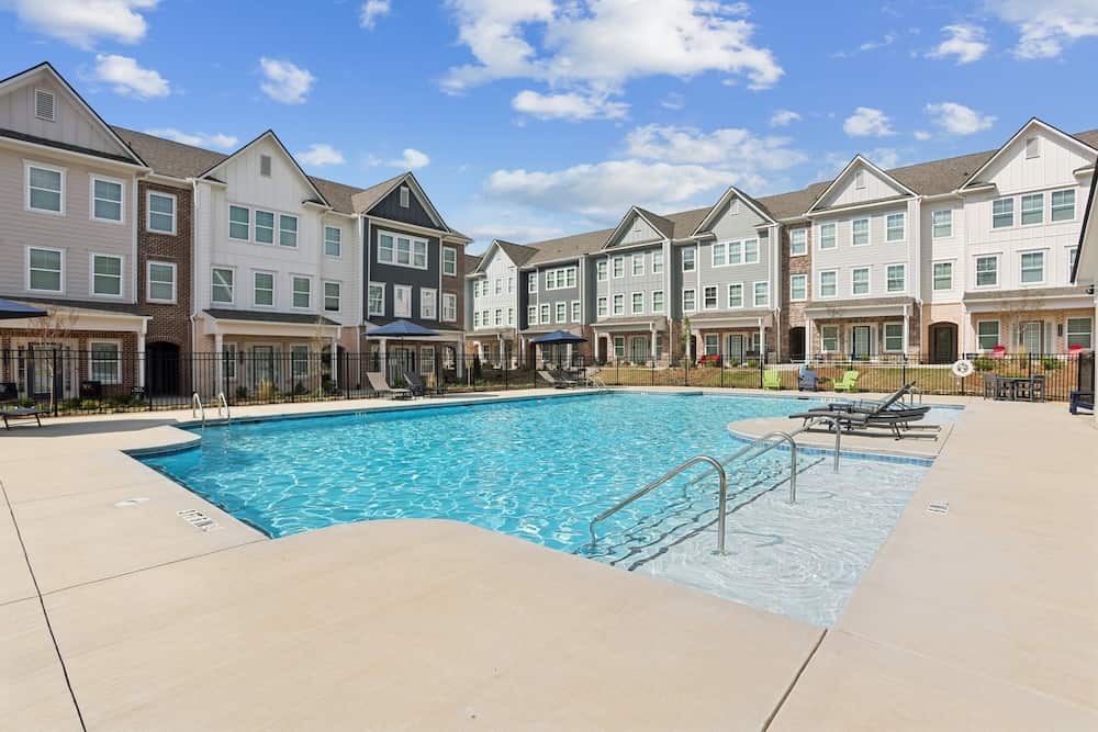 Sweetwater Springs resort-style swimming pool